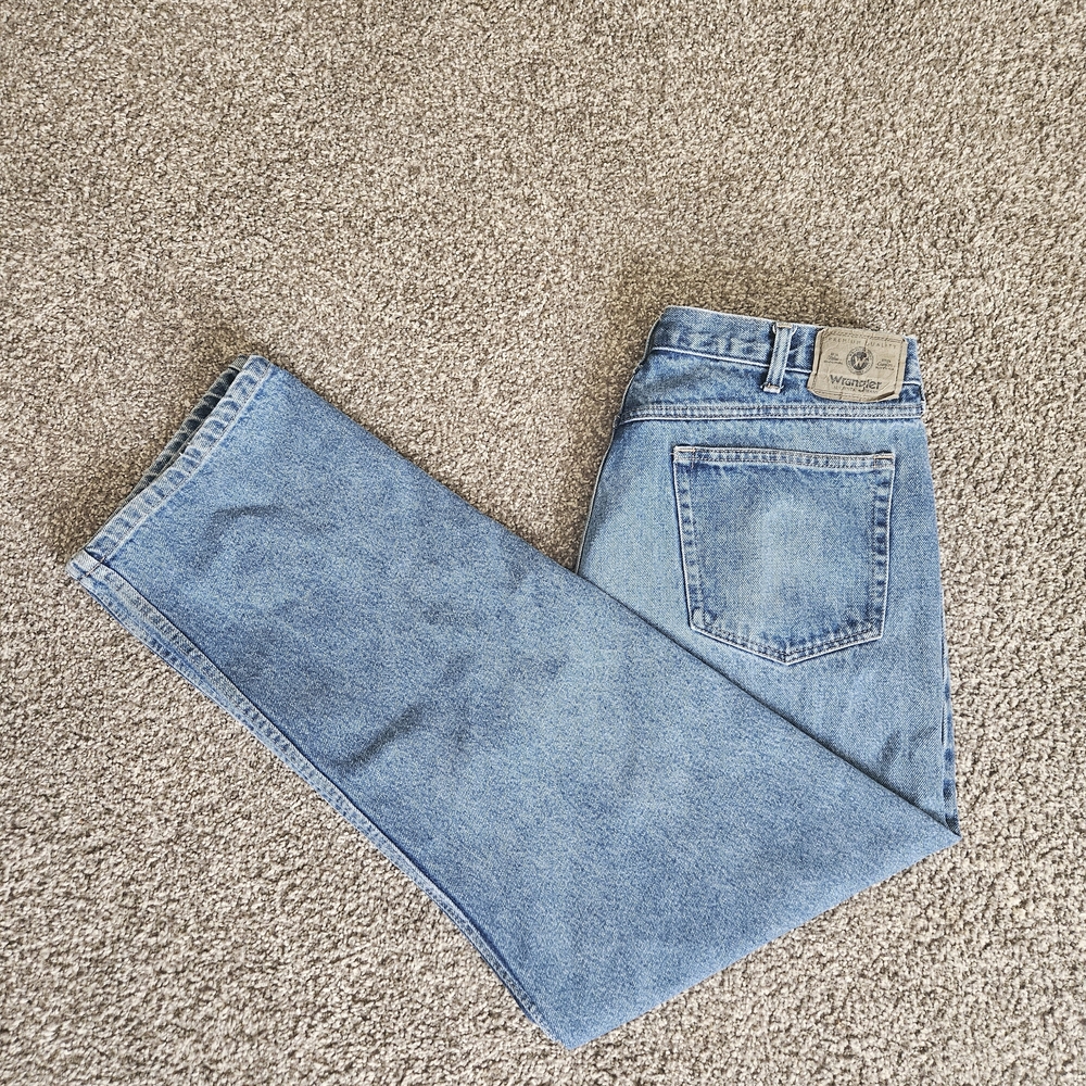 Wrangler Men's Light Blue Straight Jeans